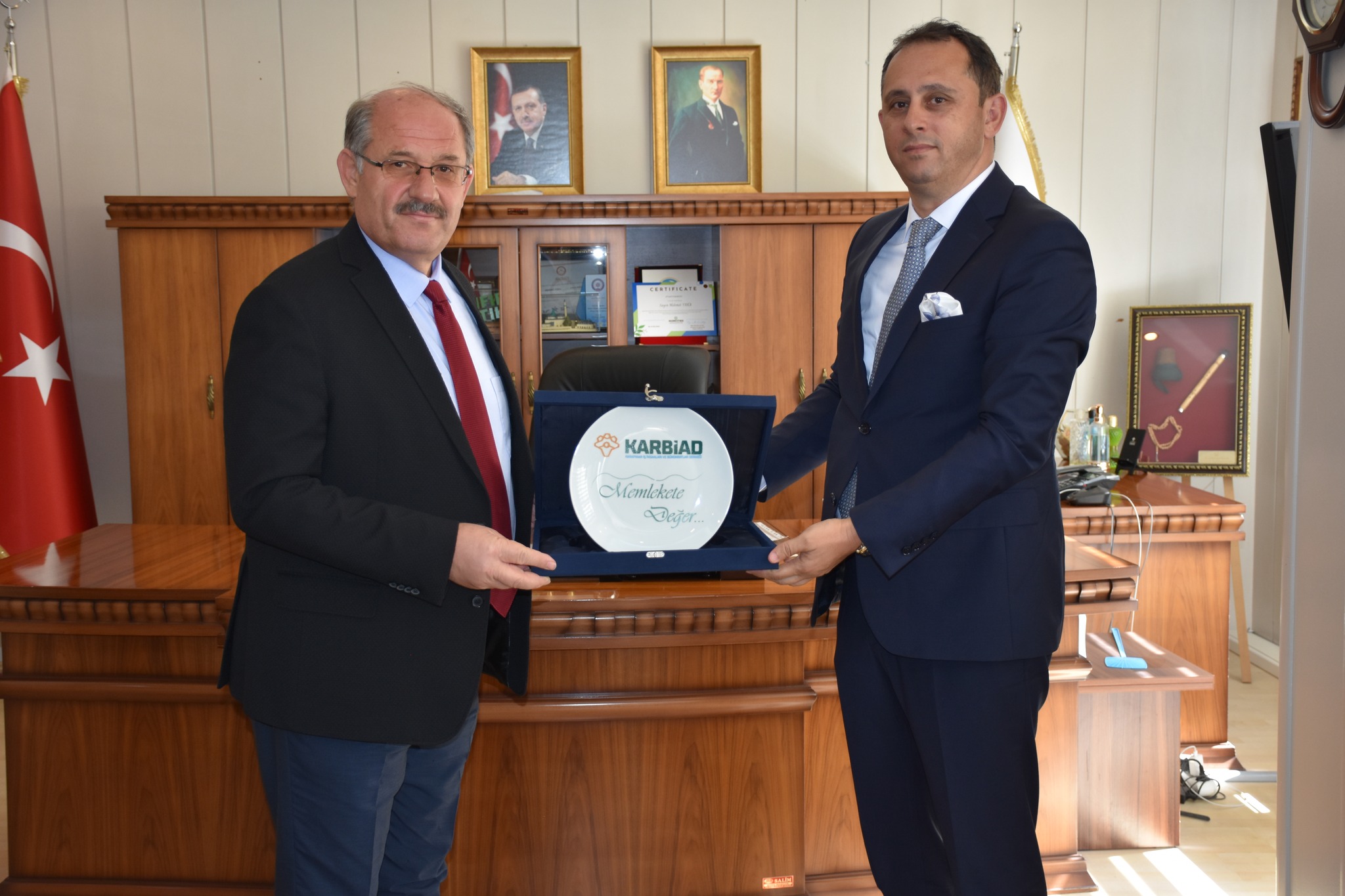 KARBİAD yönetiminden Karapınar Belediye Başkanı Mehmet Yaka ziyareti